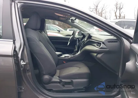 2023 Toyota Camry Le z USA, uszkodzony, nr VIN 4T1C11AK5PU779992